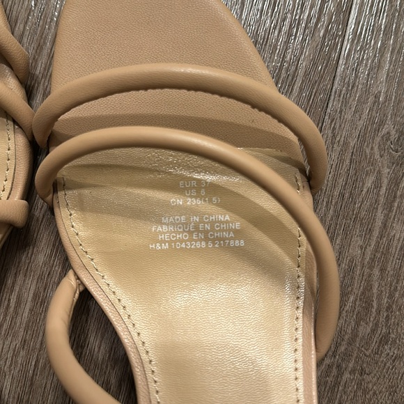 H&M sandals - Picture 3 of 3